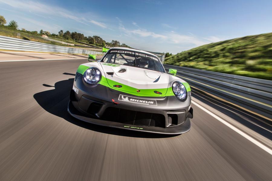  Porsche 911 GT3 R (991) 2018 года  (фото 8 из 11)